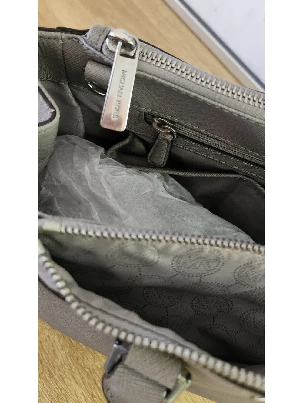 Michael Kors Saffiano Leather Satchel (M) Silver-Tone Hrdwre